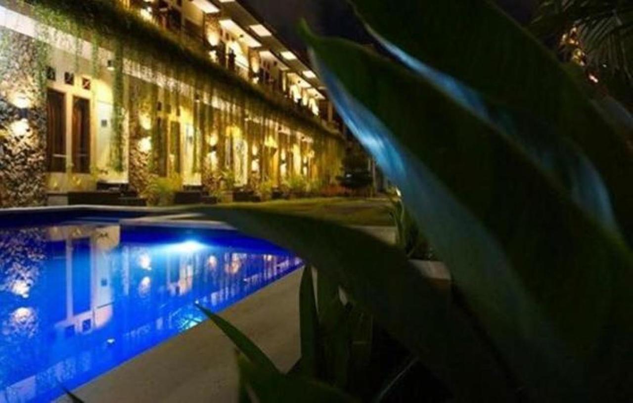 ปนด็อก เจมพิริง กูตา บาหลี Hotel ภายนอก รูปภาพ